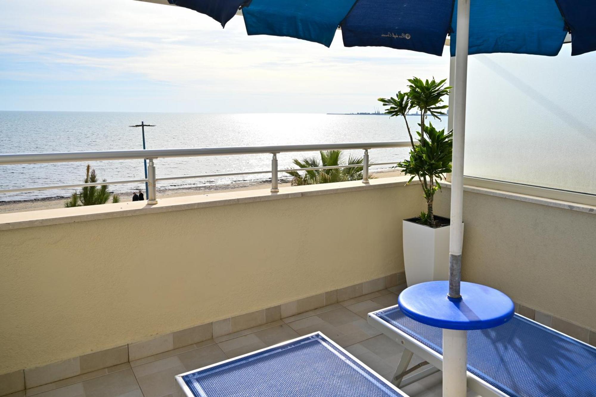 Zanzi Hotel 4*